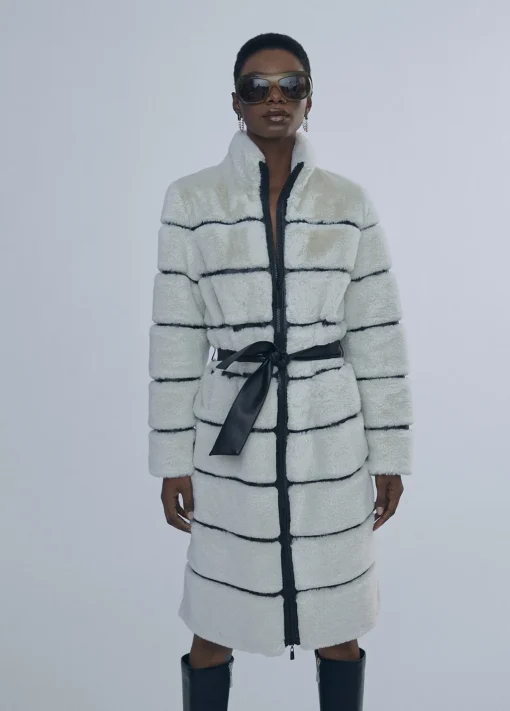 Abrigo pelo detalle efecto piel |  COLECCIÓN LOLA | Lola Casademunt