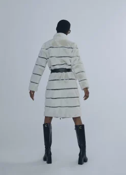 Abrigo pelo detalle efecto piel |  COLECCIÓN LOLA | Lola Casademunt