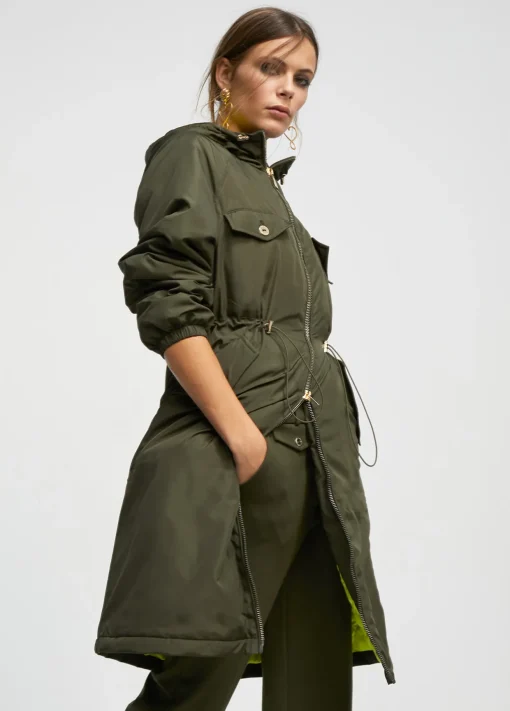 Anorak acolchado con capucha