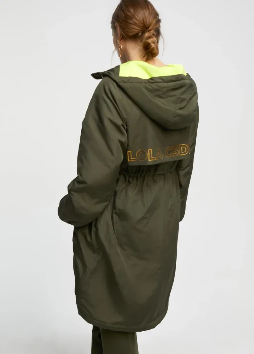 Anorak acolchado con capucha