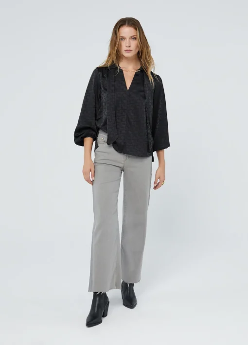 Blusa con lazo