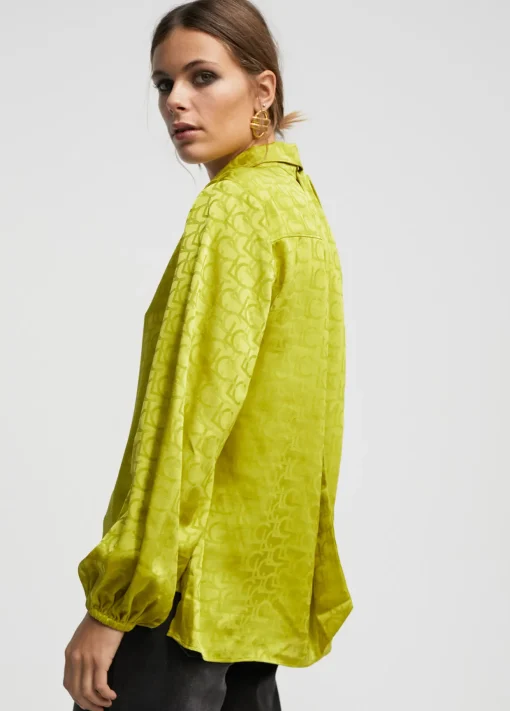 Blusa con lazo