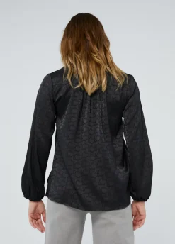 Blusa con lazo
