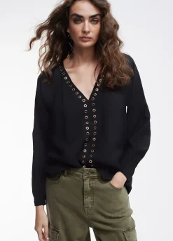 Blusa detalle eyelets