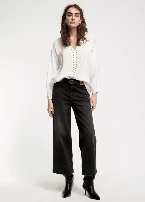 Blusa detalle eyelets
