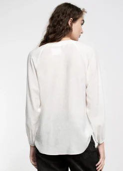 Blusa detalle eyelets