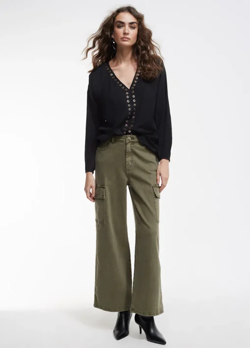 Blusa detalle eyelets