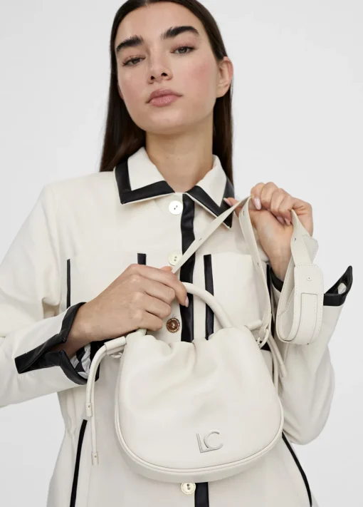 Bolso bandolera con logo