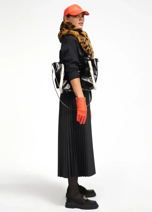 Bolso efecto piel brillante