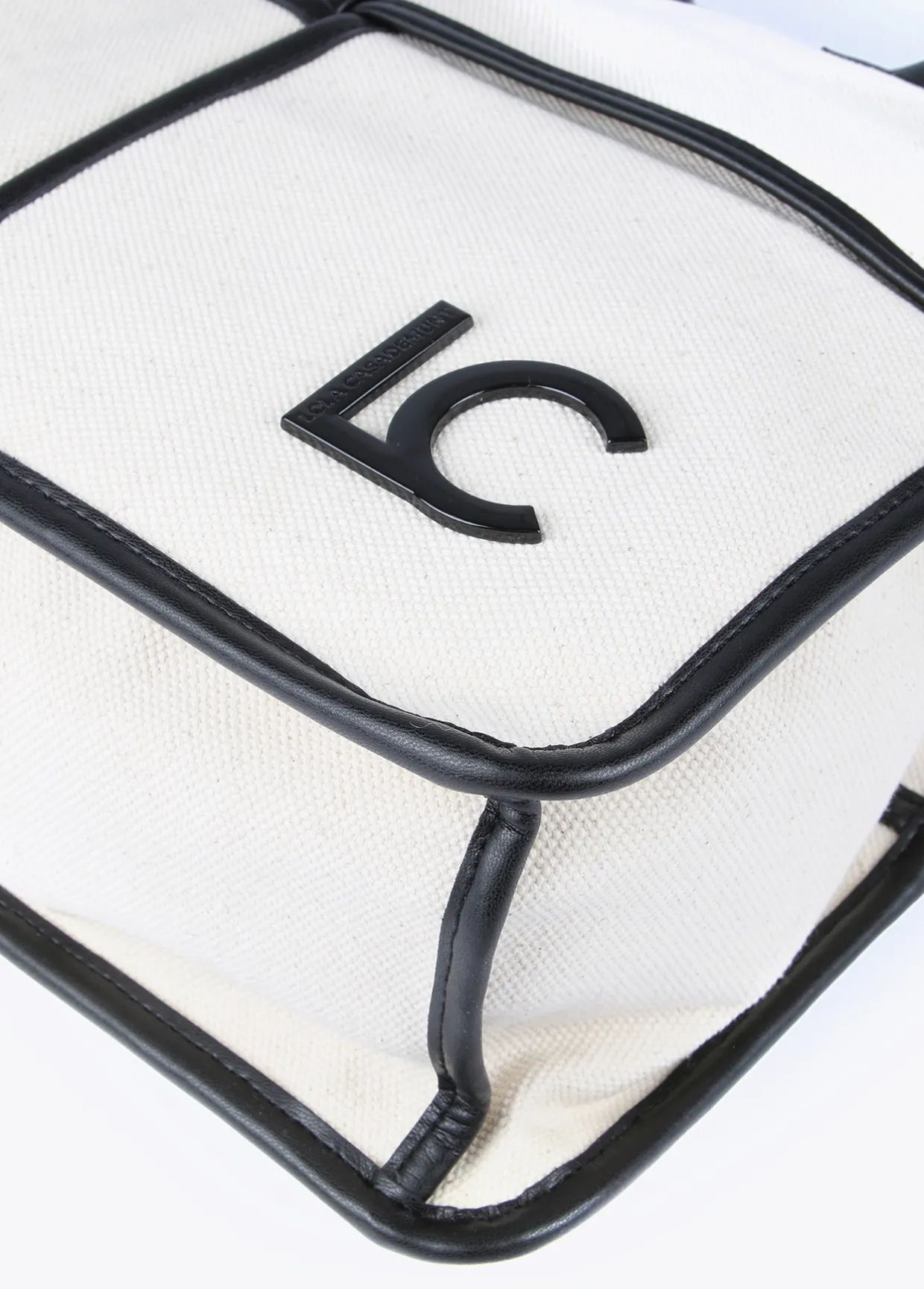 Bolso tipo shopper blanco y negro