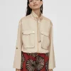 Bomber monocolor con bolsillos