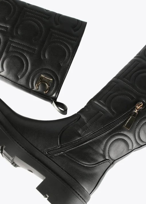 Bota alta logotipada |  COLECCIÓN LOLA | Lola Casademunt