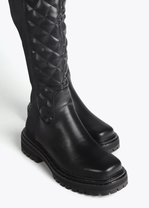 Bota de caña alta acolchada