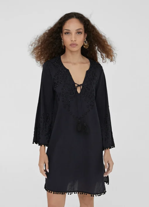 Caftan corto con bordado