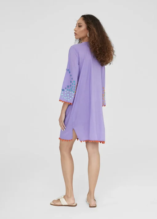 Caftan corto con bordado