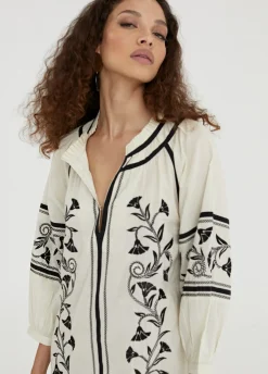 Caftan largo con bordado