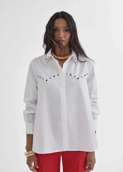 Camisa con detalle joyas