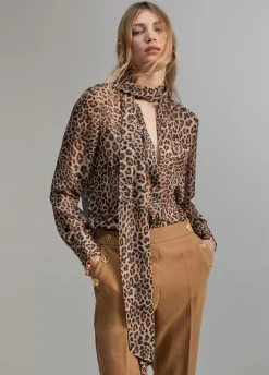 Camisa con lazada