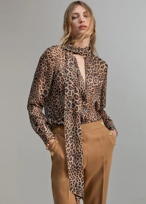 Camisa con lazada