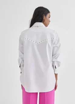 Camisa con tachas