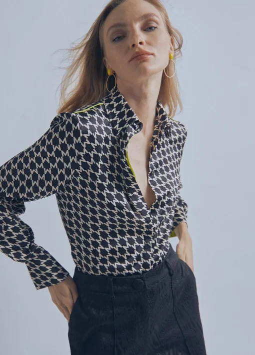 Camisa detalle fluor |  Ropa | Lola Casademunt