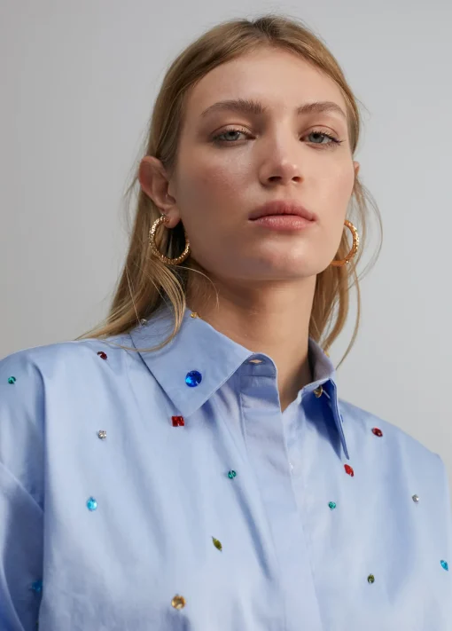 Camisa detalle joyas