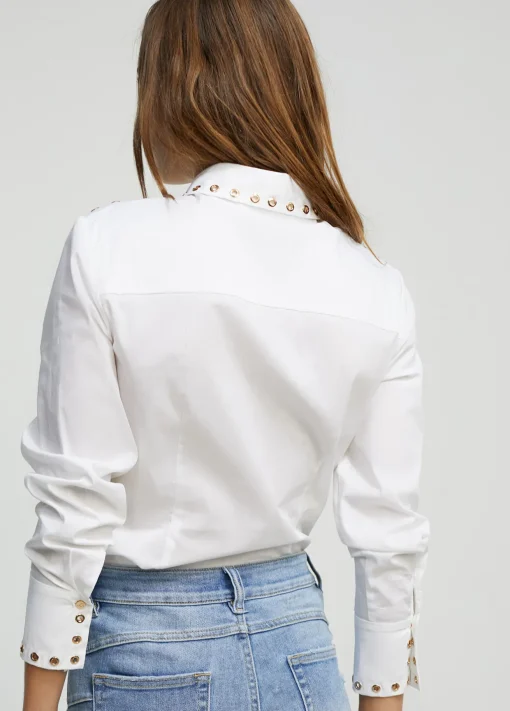 Camisa detalle tachas