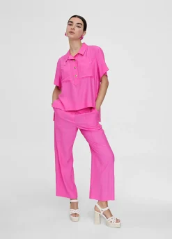 Camisa fluida con bolsillos
