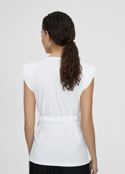 Camiseta con cinturón