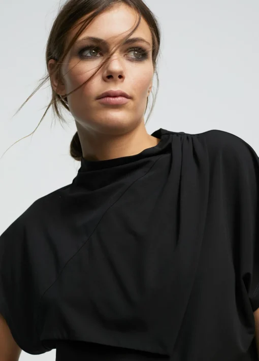 Camiseta cuello perkins