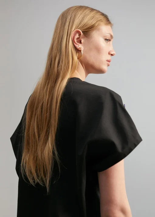 Camiseta detalle joyas