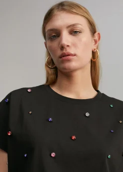 Camiseta detalle joyas