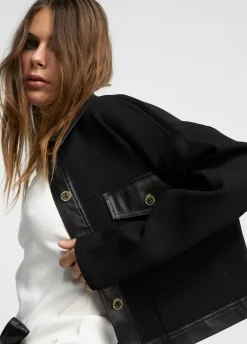 Chaqueta corta de punto