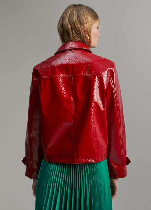 Chaqueta efecto charol