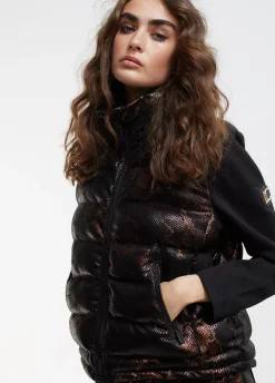 Chaqueta efecto escamas