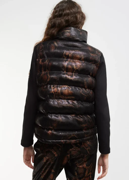Chaqueta efecto escamas