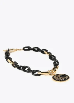Collar con medallón