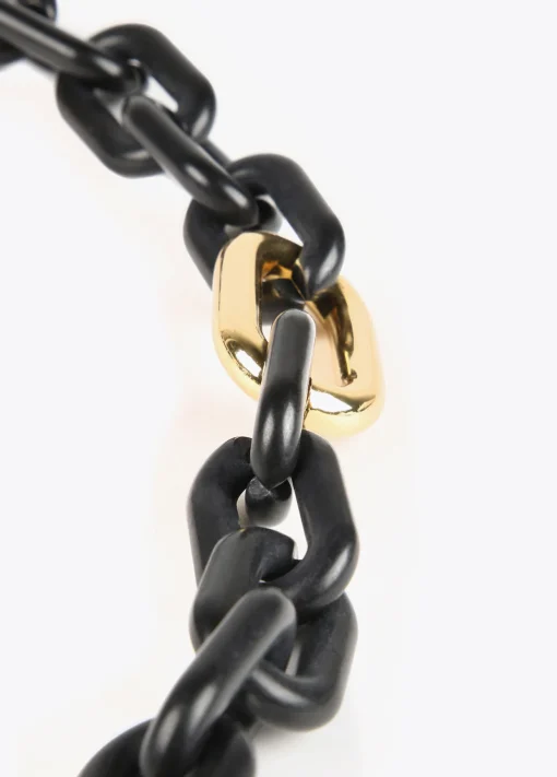 Collar con medallón