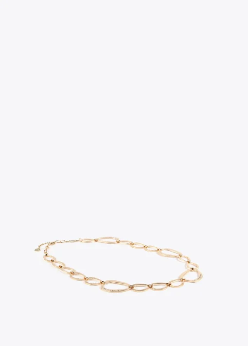 Collar dorado largo