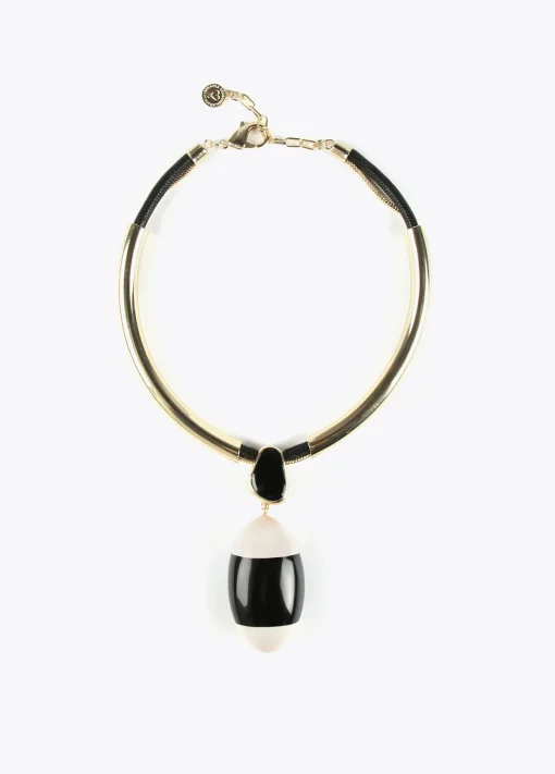 Collar gargantilla blanco y negro