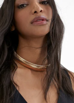 Collar tipo gargantilla elástica