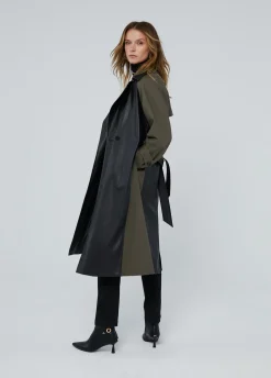 Gabardina combinada efecto piel