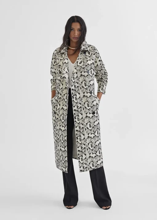 Gabardina efecto serpiente