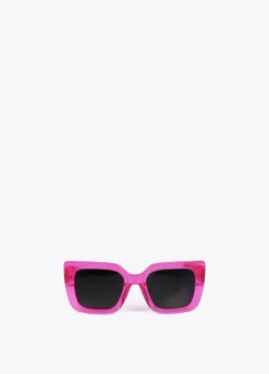 Gafas de sol fabricadas en acetato con forma cuadrada. Varillas personalizadas.