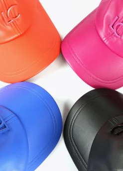 Gorra efecto piel