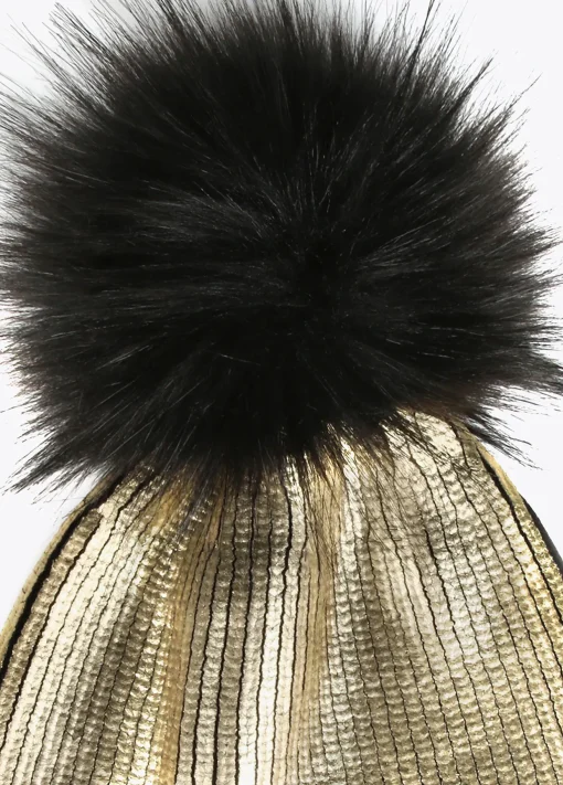 Gorro dorado