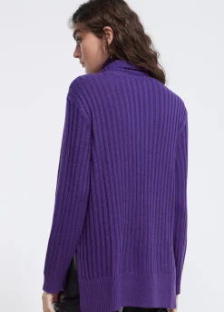 Jersey cuello alto con tachas
