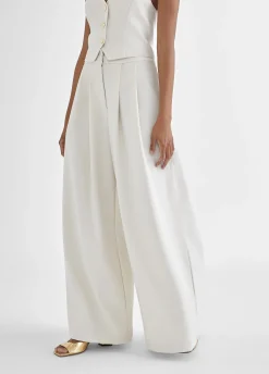 Pantalón ancho y fluído