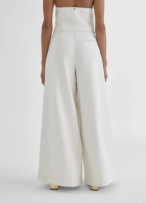 Pantalón ancho y fluído