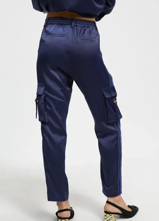 Pantalón cargo satinado